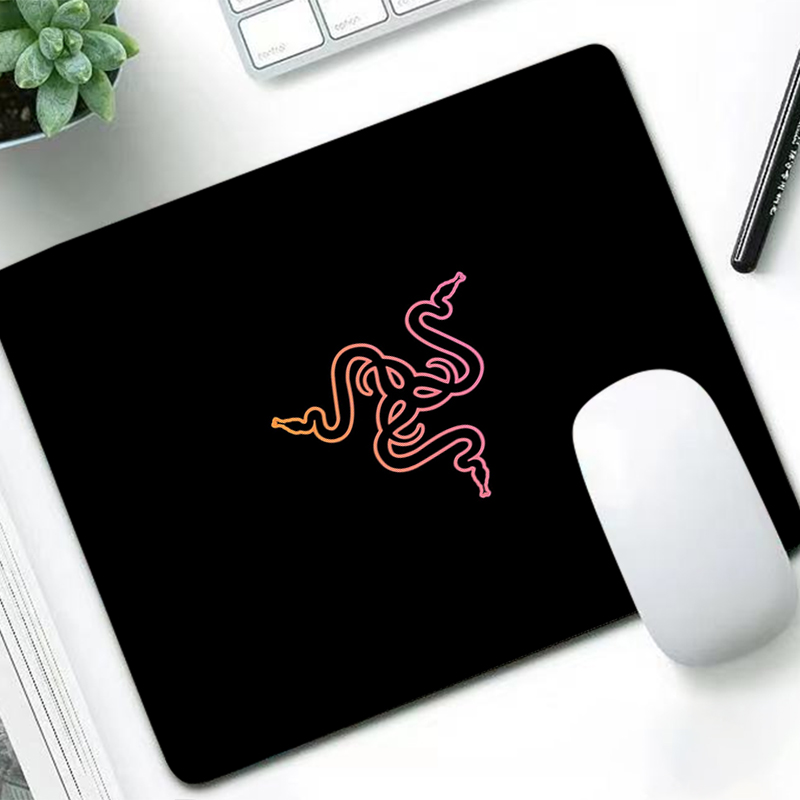 Tablet With All Accessories - Razer Luxus Mauspad Anime Gamer Schreibtisch